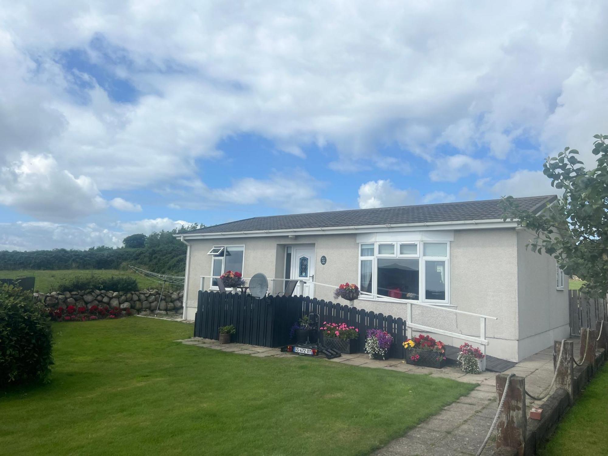 Moneydarragh Cottage With Uninterrupted Mountain And Sea Views- Hot Tub Available For Hire Annalong Eksteriør bilde